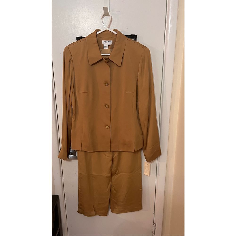 DUE PER DUE BROWN SILK JACKET WOMENS SIZE 10 NEW WITH TAGS